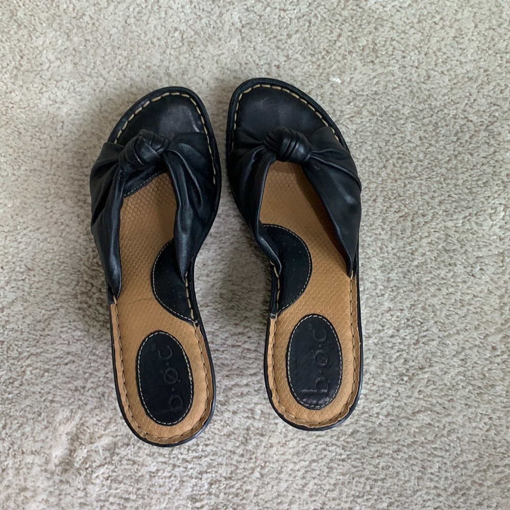 BOC black leather sandals like new